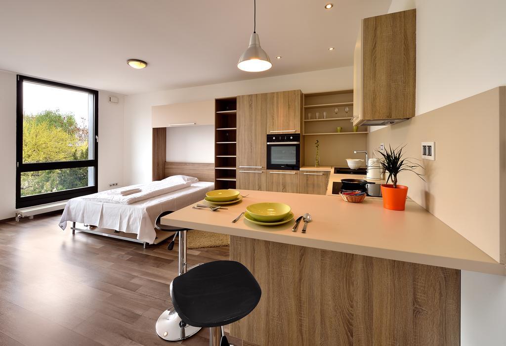 Ambiente Serviced Apartments - Dunajska Bratislava Oda fotoğraf