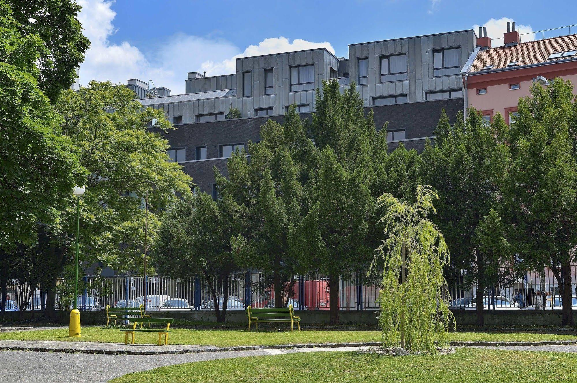 Ambiente Serviced Apartments - Dunajska Bratislava Dış mekan fotoğraf