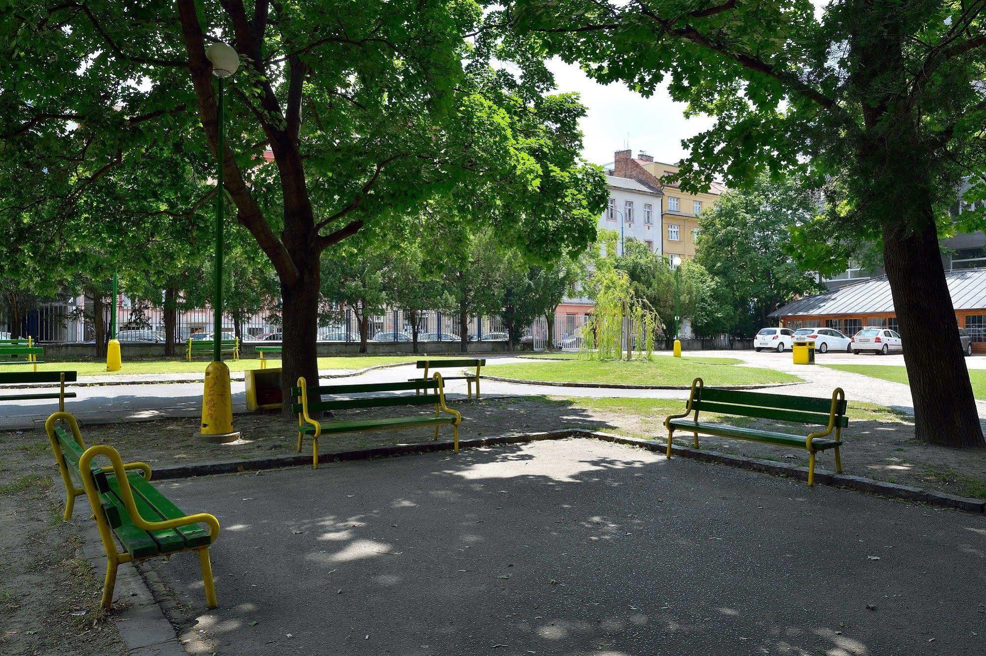 Ambiente Serviced Apartments - Dunajska Bratislava Dış mekan fotoğraf