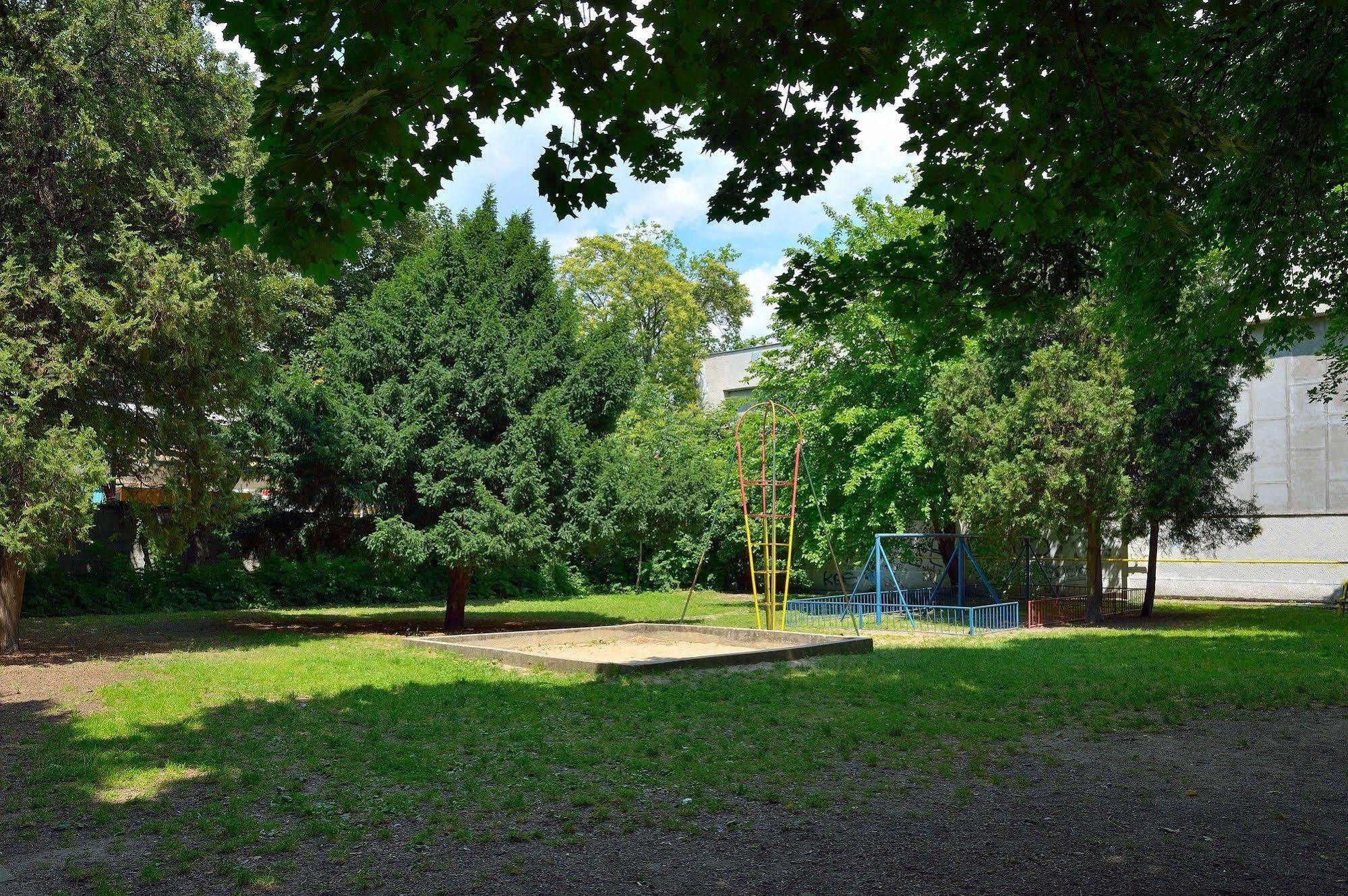 Ambiente Serviced Apartments - Dunajska Bratislava Dış mekan fotoğraf