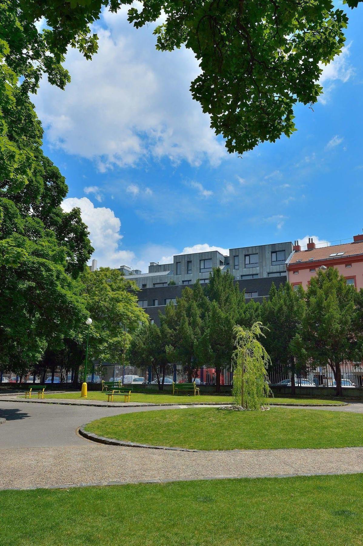Ambiente Serviced Apartments - Dunajska Bratislava Dış mekan fotoğraf