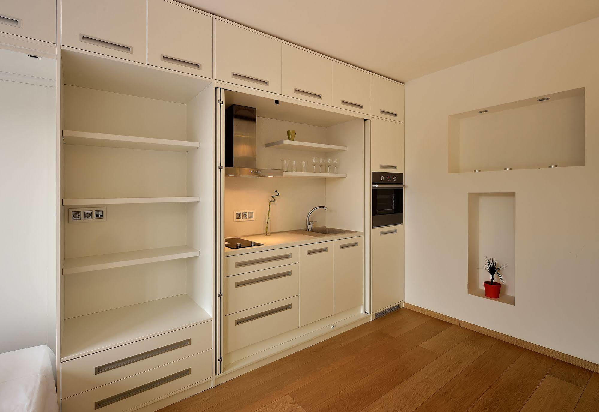 Ambiente Serviced Apartments - Dunajska Bratislava Dış mekan fotoğraf
