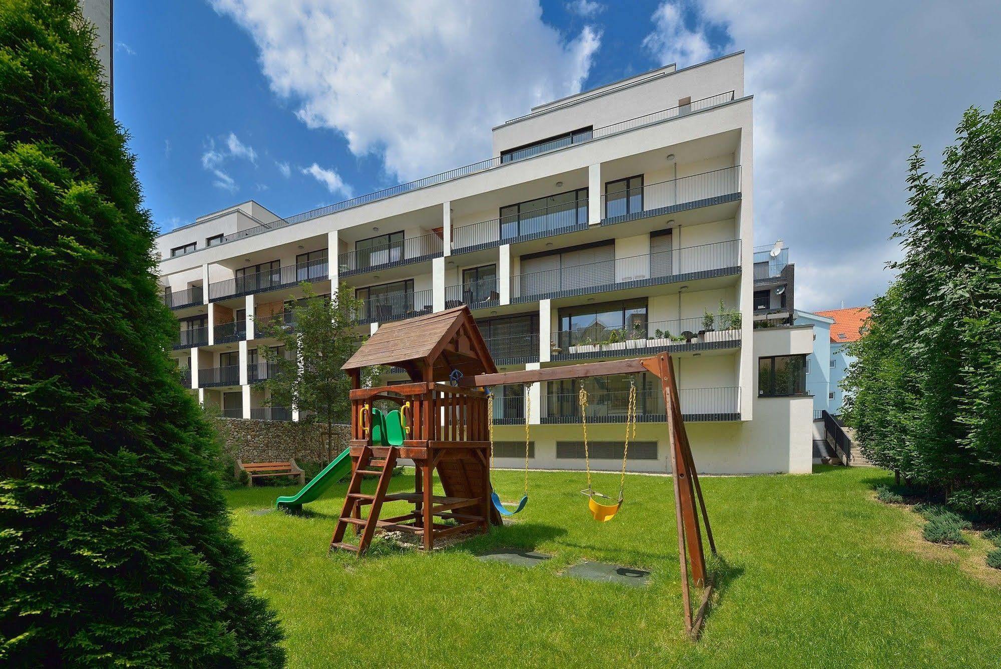 Ambiente Serviced Apartments - Dunajska Bratislava Dış mekan fotoğraf