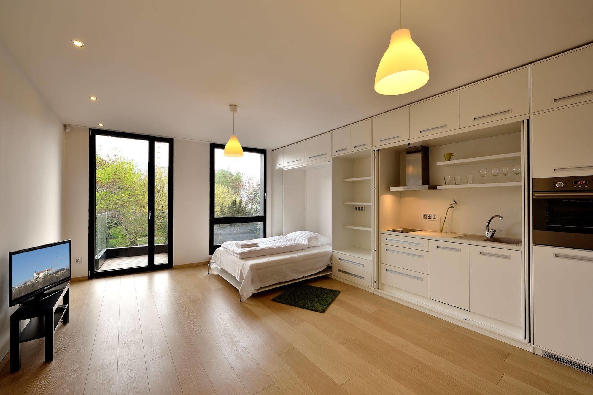 Ambiente Serviced Apartments - Dunajska Bratislava Dış mekan fotoğraf